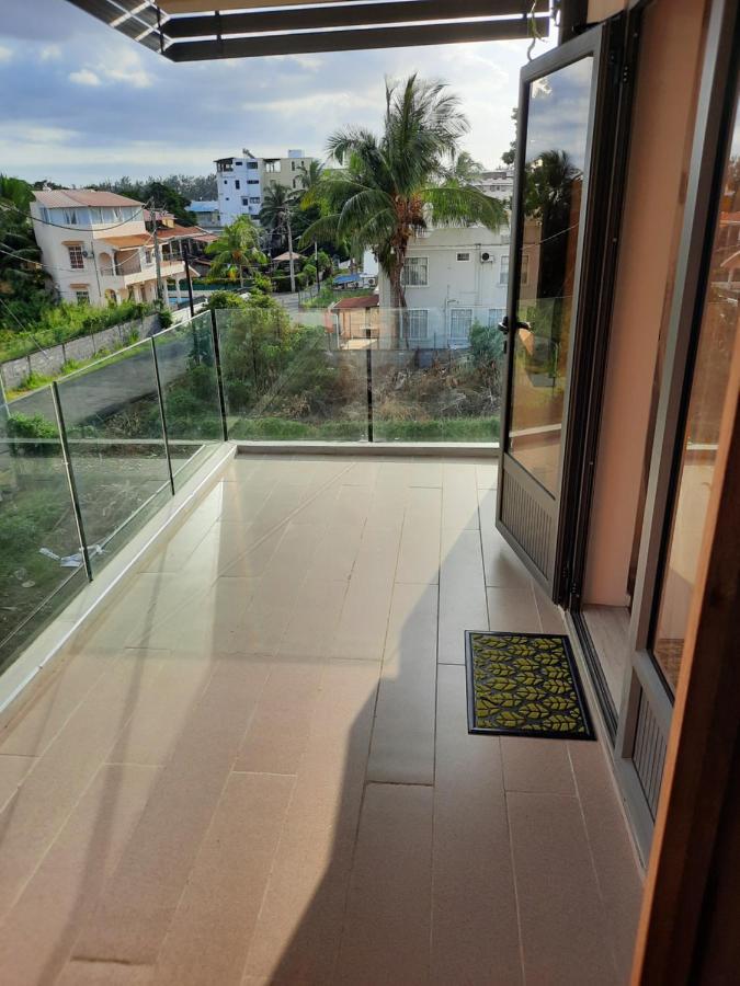 Nivi Cosy Appartment Flic en Flac ภายนอก รูปภาพ